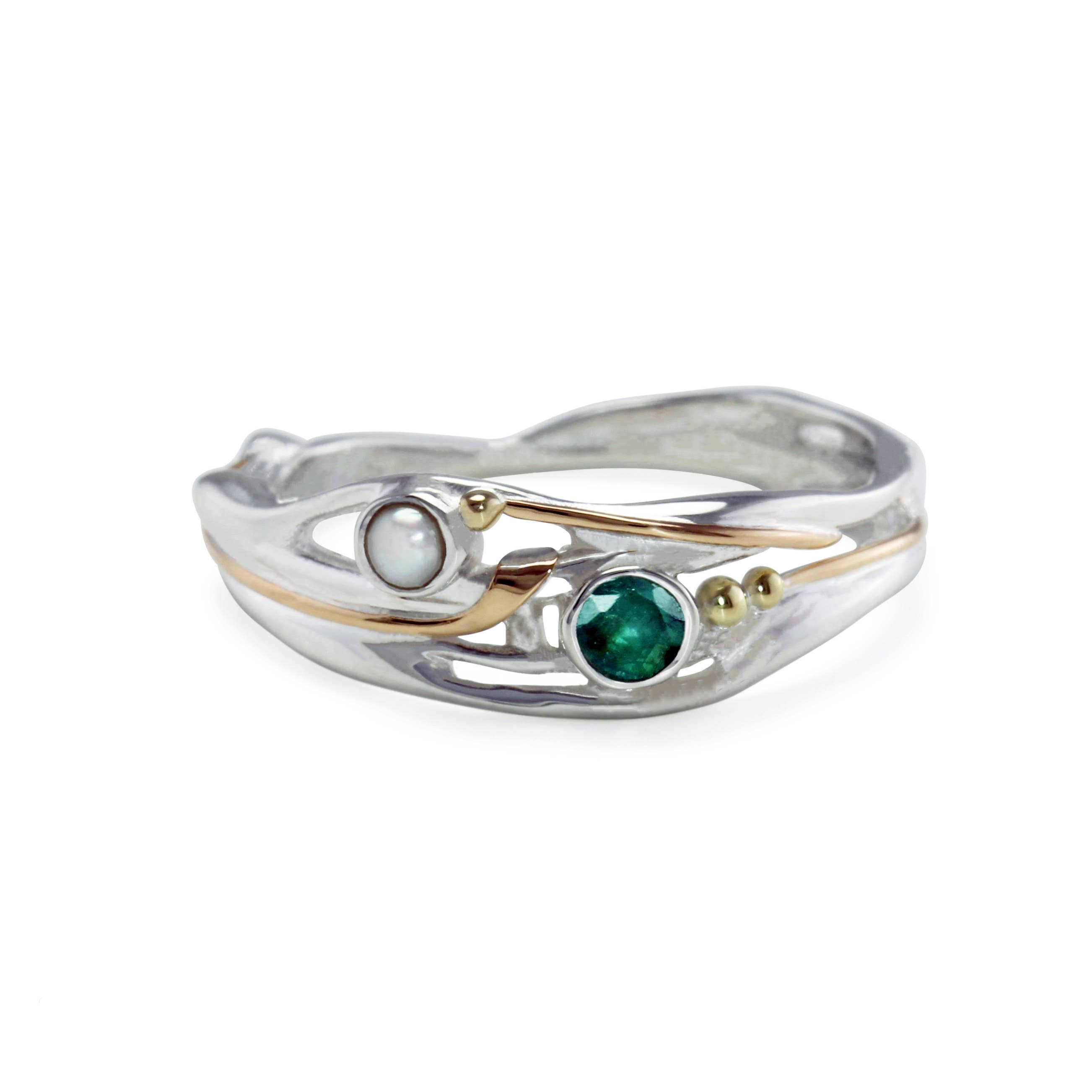Handmade Emerald and Pearl Sterling Silver Ring: O