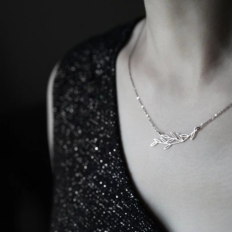 Horizontal Leafy Pendant - Silver