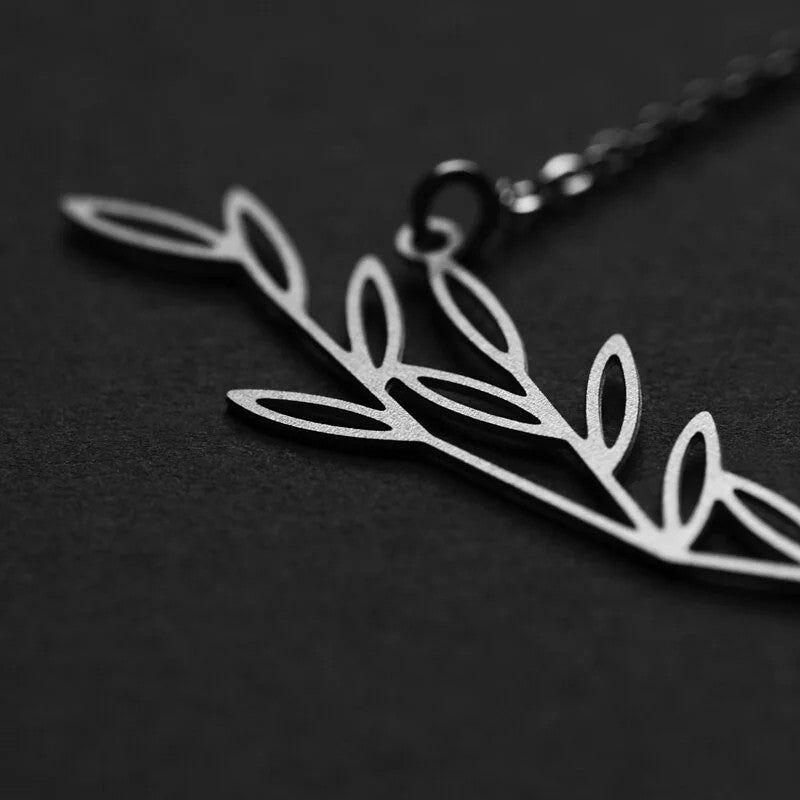 Horizontal Leafy Pendant - Silver
