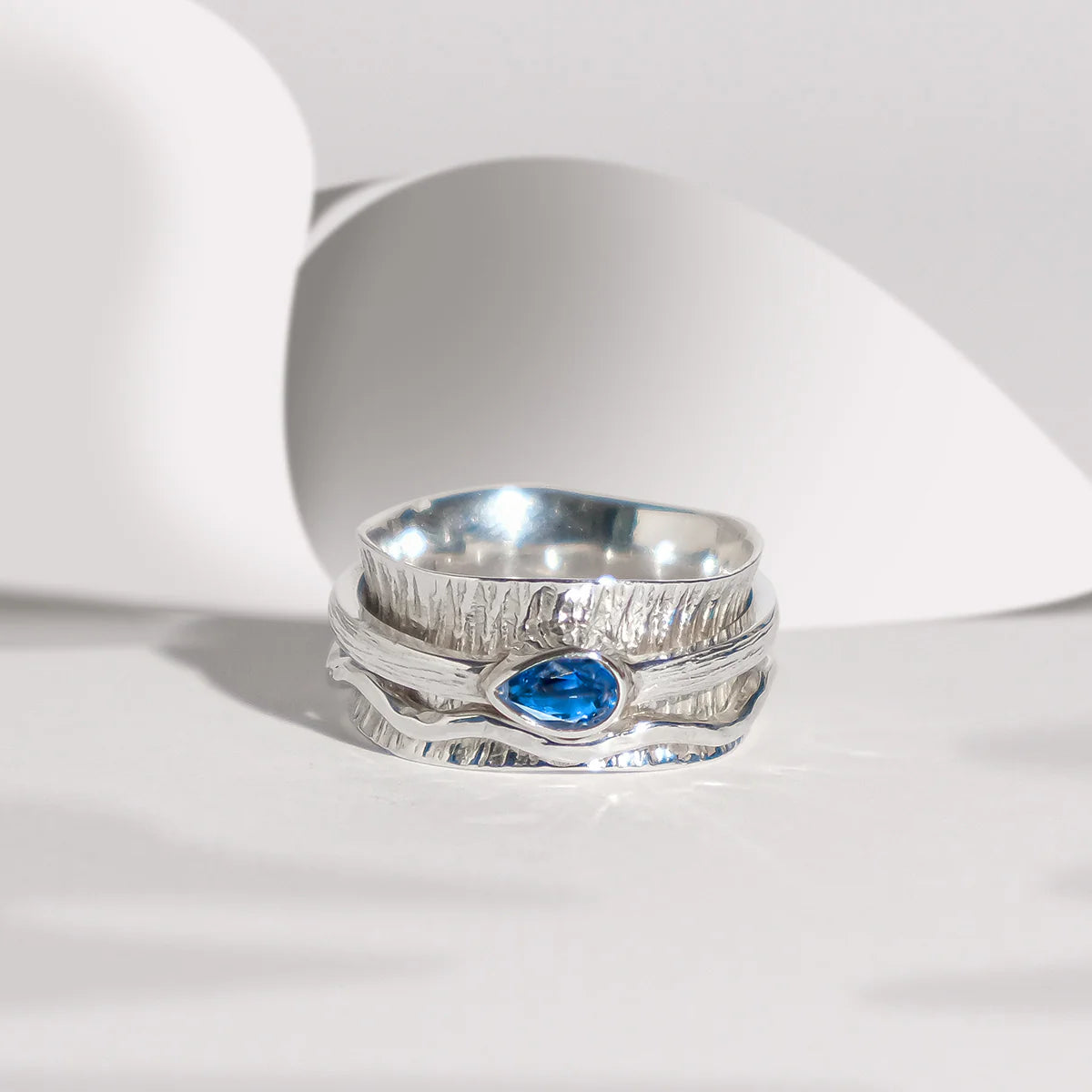 Nature Ocean Spinning Ring - Kyanite