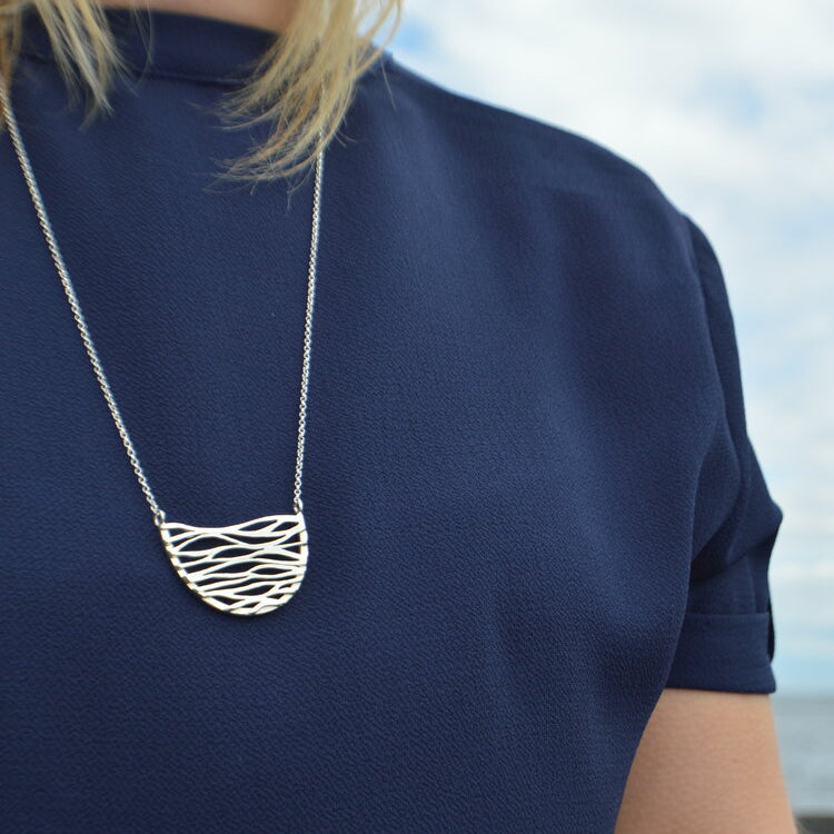 Drifting Pendant