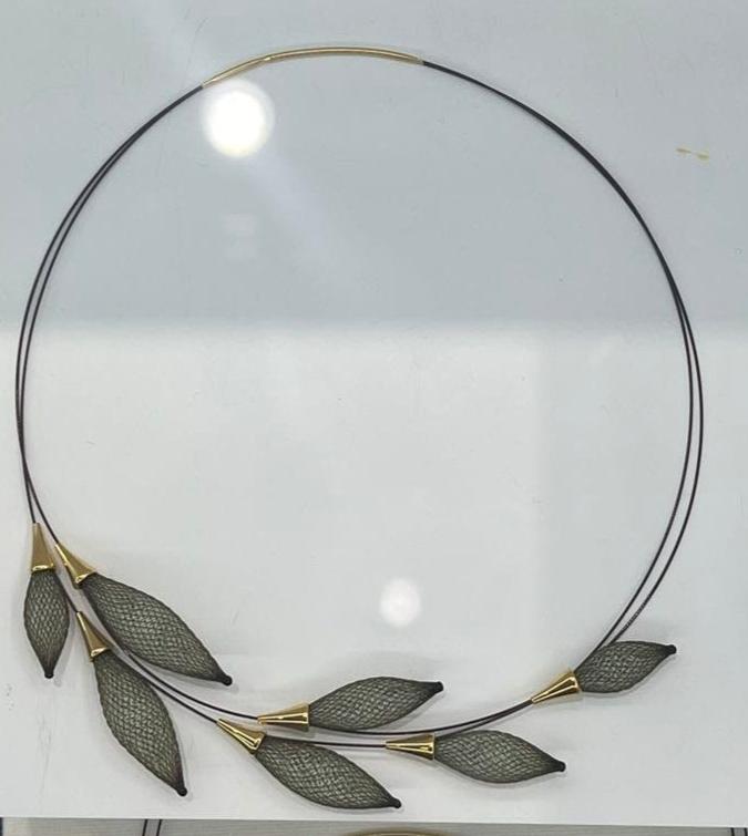 Pistachio Green & Brown Epineux Leaves Necklace