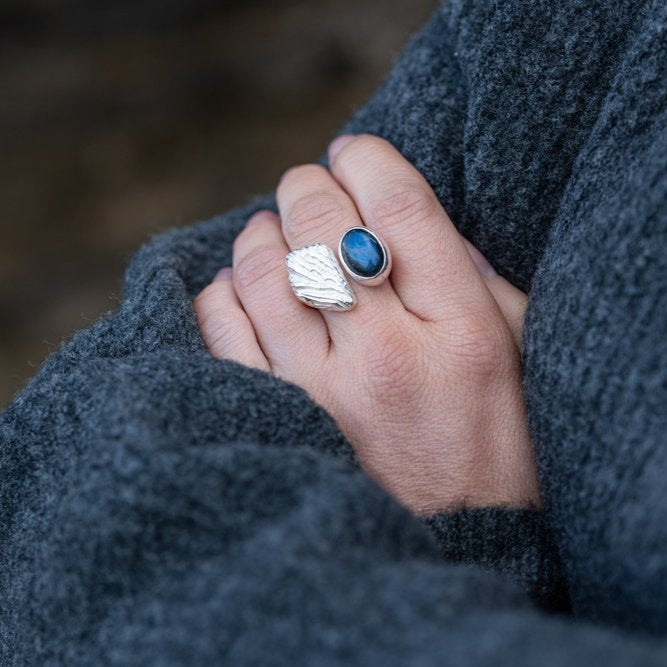 Labradorite Cliff Ring