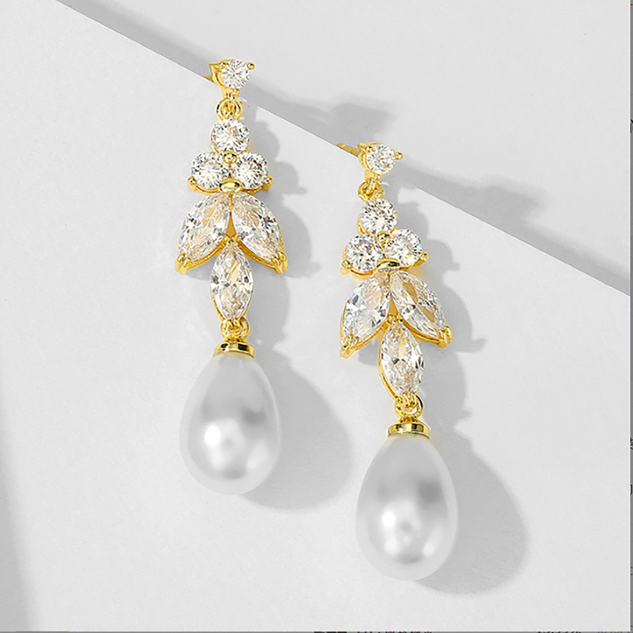 gold_plated_bridal_earrings_bridal_jewellery_wedding_accessories_long_drop_earrings_faux_pearl