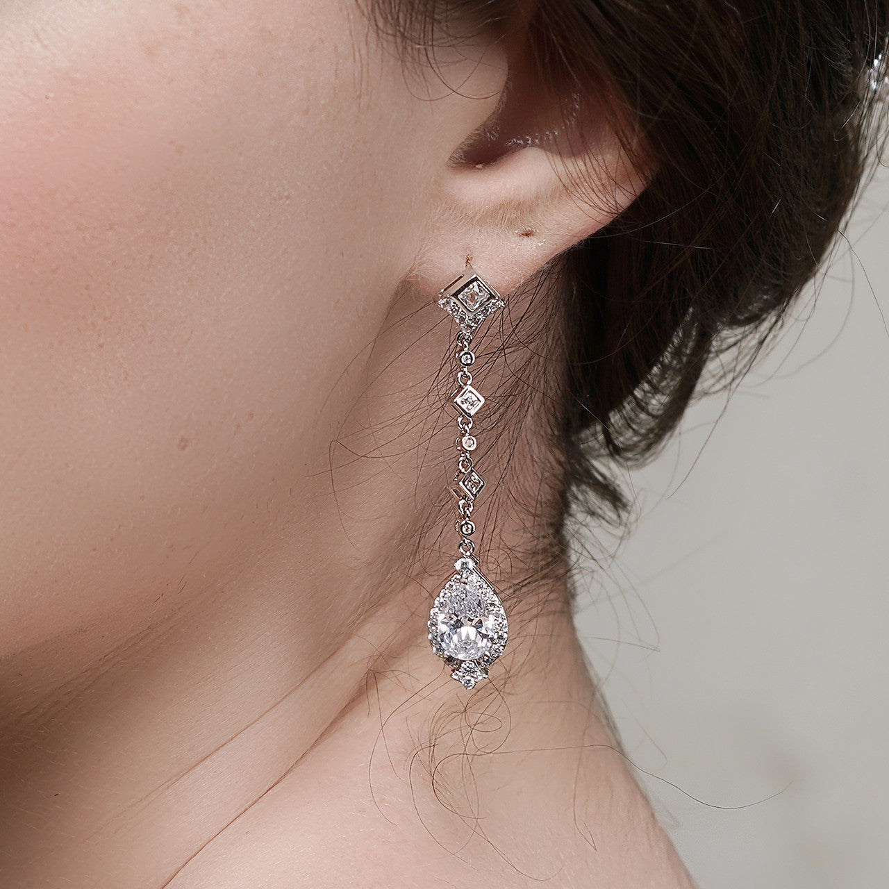 bridal_accessories_bridal_jewellery_bridesmaids_jewellery_earrings_long_drop_dangle_crystal_clear_teardrop