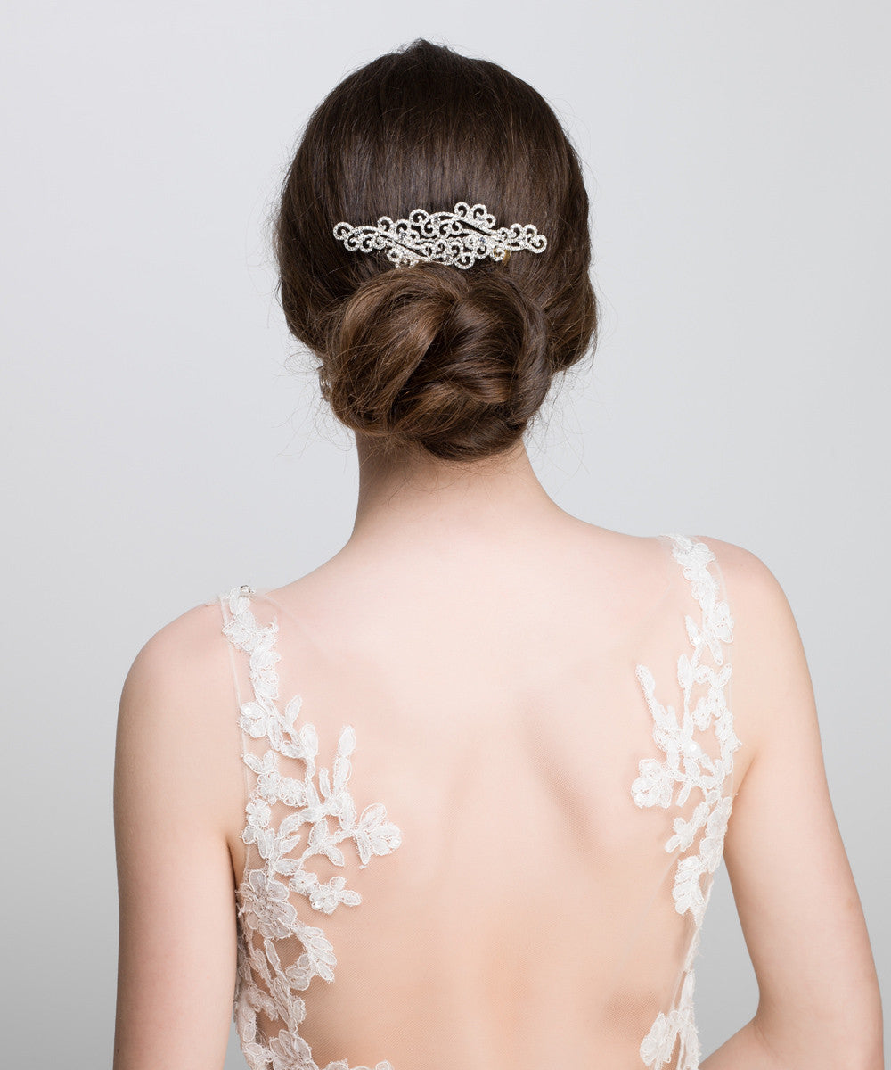 'Annmarie' Diamante Crystal Flower Bridal Hair Comb work perfectly with veil