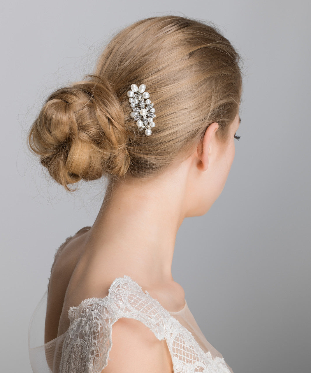 'Anya' Crystal Flower With Clusters of Pearls Hair Comb