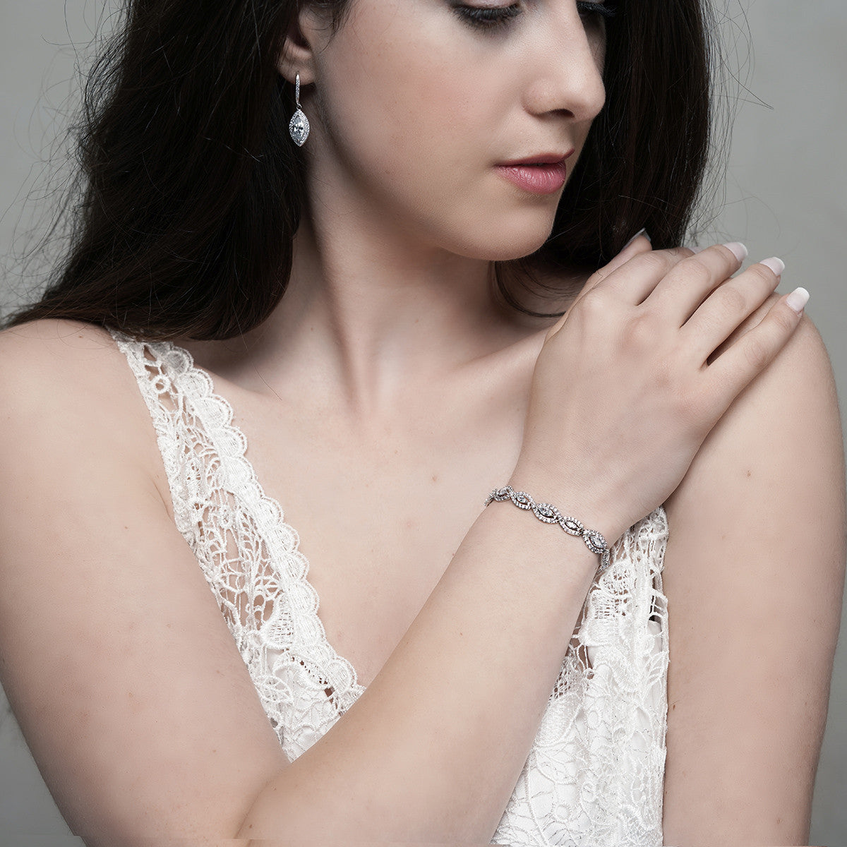 bracelet_bangle_teardrop_bridal_jewellery_wedding_bridesmaids_jewellery