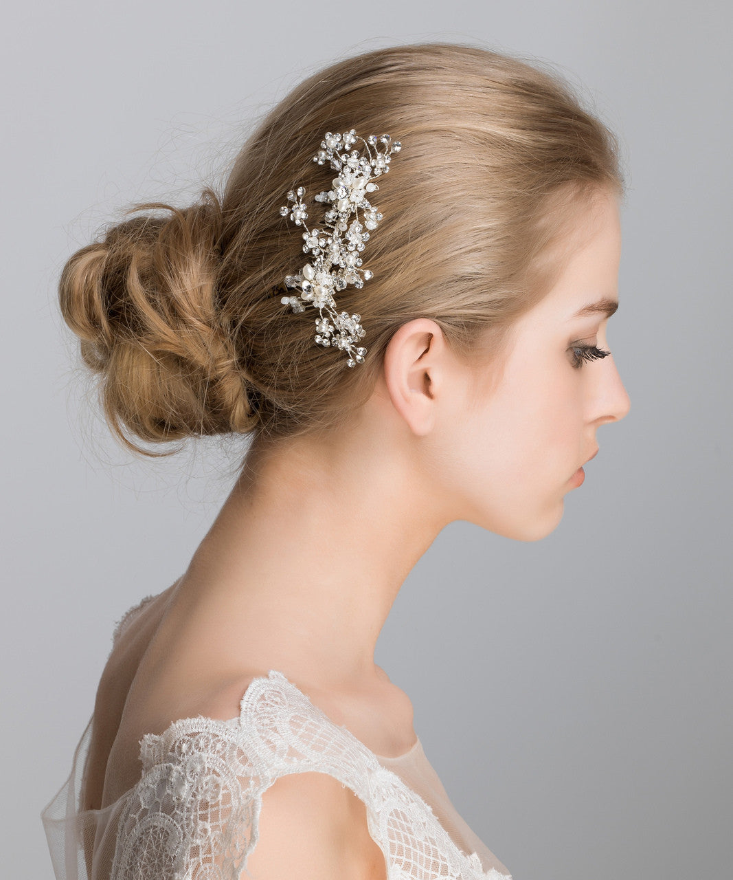 Elsa frosty flower bridal hair comb.