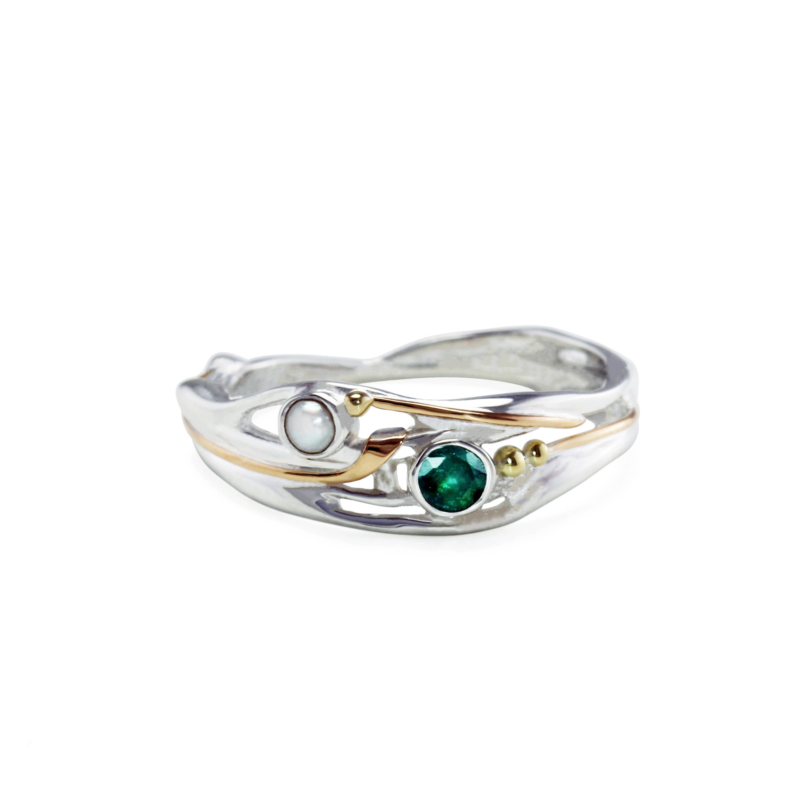 Handmade Emerald and Pearl Sterling Silver Ring: O