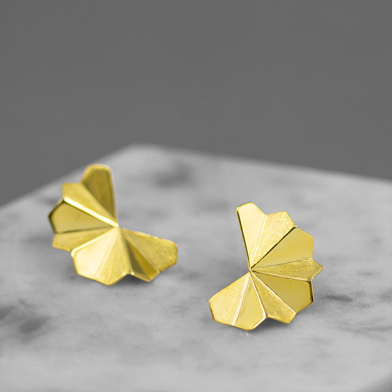 gold_plated_sterling_silver_fan_earrings_folded_details