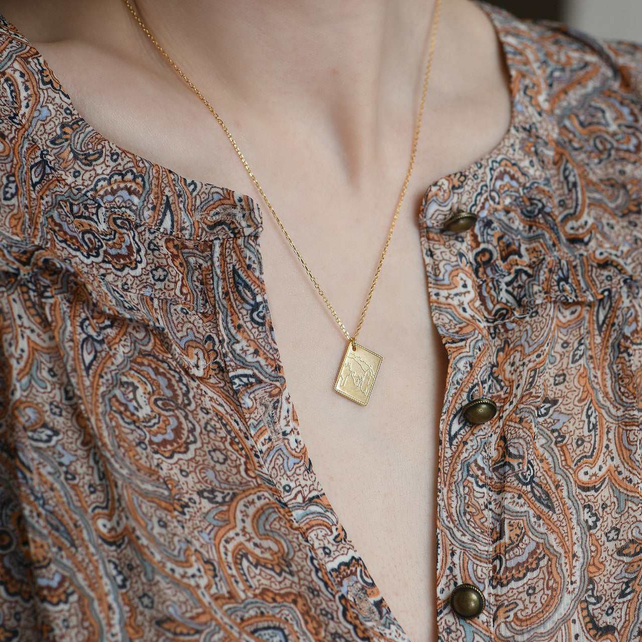 Love from Edinburgh postcard gold plated silver necklace landscape