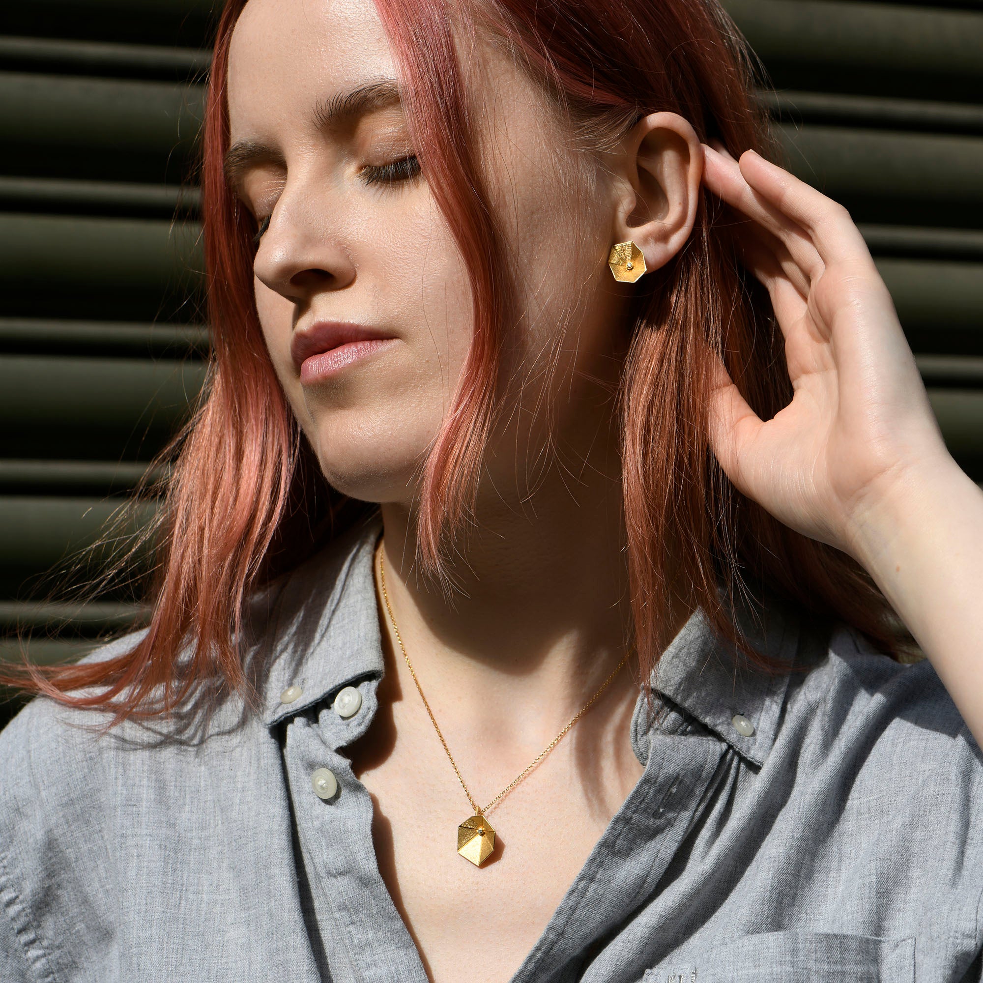 Geometric Open Flower Necklace