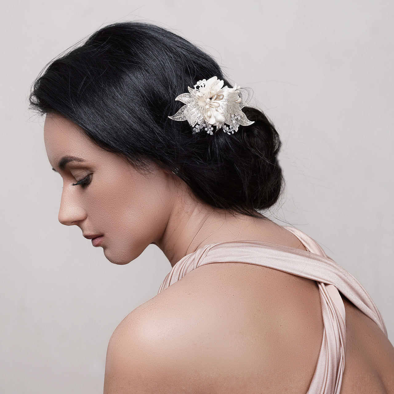 bridal_hair_comb_wedding_floral_leafy_crystals_pearl_flowers_classic