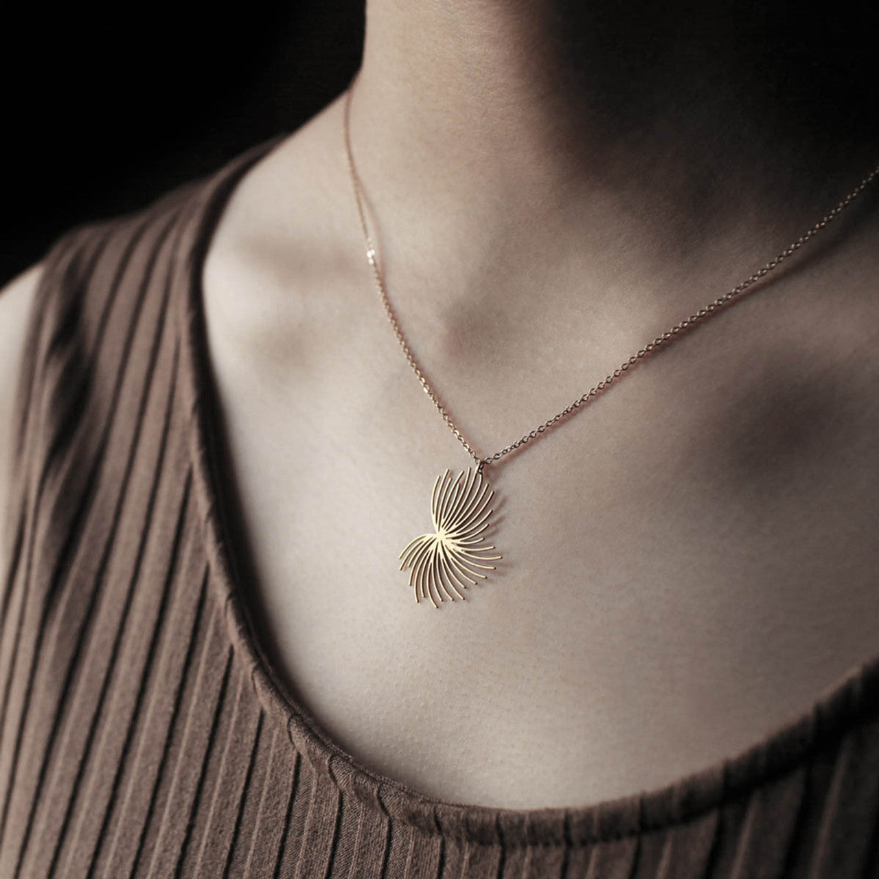 Dandelion Pendant - Gold