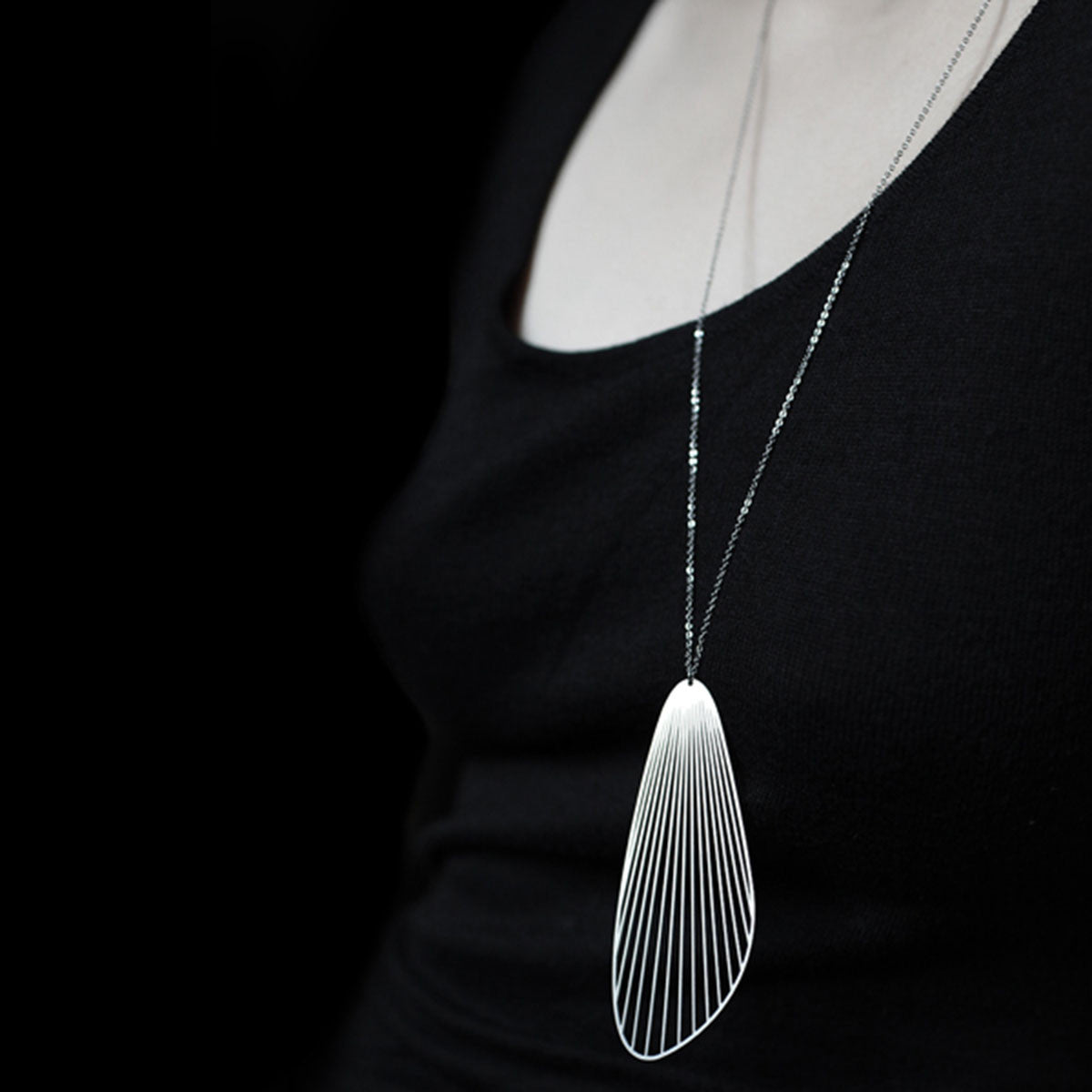 Moorigin_jewellery_necklace_pendant_fan_cut-out_design_large_necklace_long_made_in_Taiwan_stainless_steel