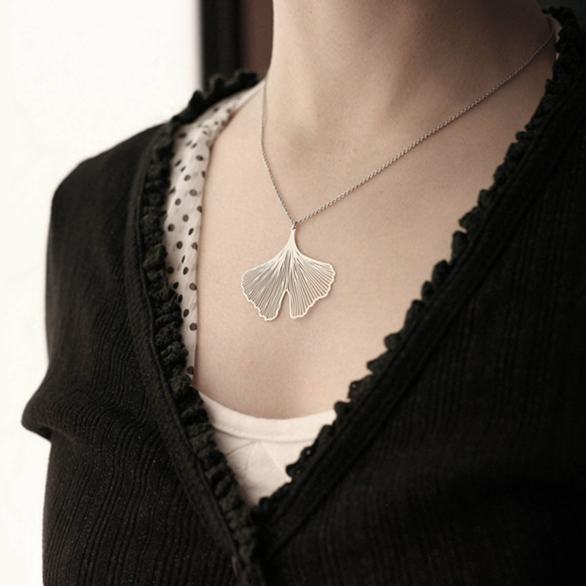 necklace_pendant_silver_plating_Ginkgo_leaf_made_in_Taiwan_stainless_steel_nature_inspired_jewellery_organic_styled