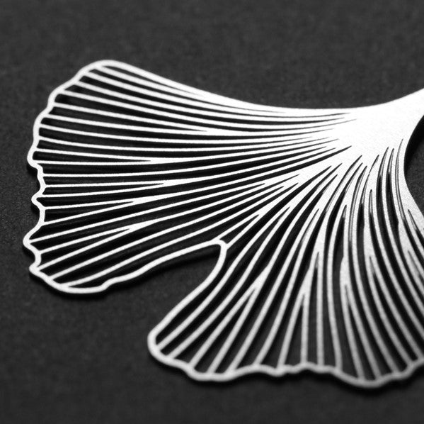 necklace_pendant_silver_plating_Ginkgo_leaf_made_in_Taiwan_stainless_steel_nature_inspired_jewellery_organic_styled