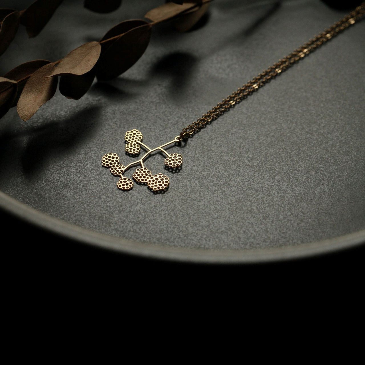 necklace_pendant_Moorigin_blackberry_gold_plated_stainless_steel_made_in_Taiwan_nature_inspired_jewellery
