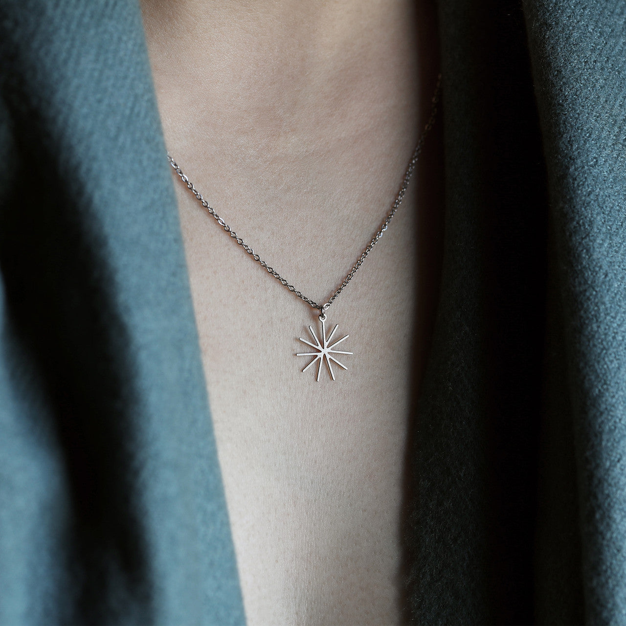 Moorigin_stainless_steel_necklace_pendant_paper_reed_snowflake_star_nature_inspired_made_in_Taiwan