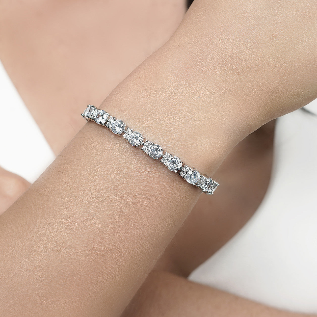 bridal_jewellery_bridesmaids_jewellery_bracelet_dangle_oval_cut