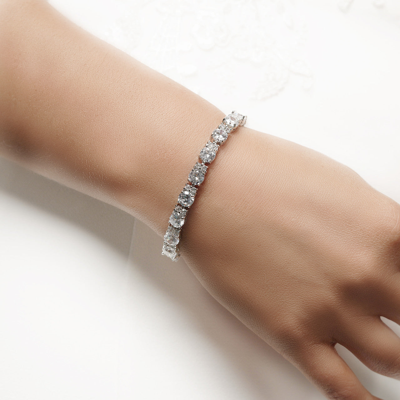 bridal_jewellery_bridesmaids_jewellery_bracelet_dangle_oval_cut