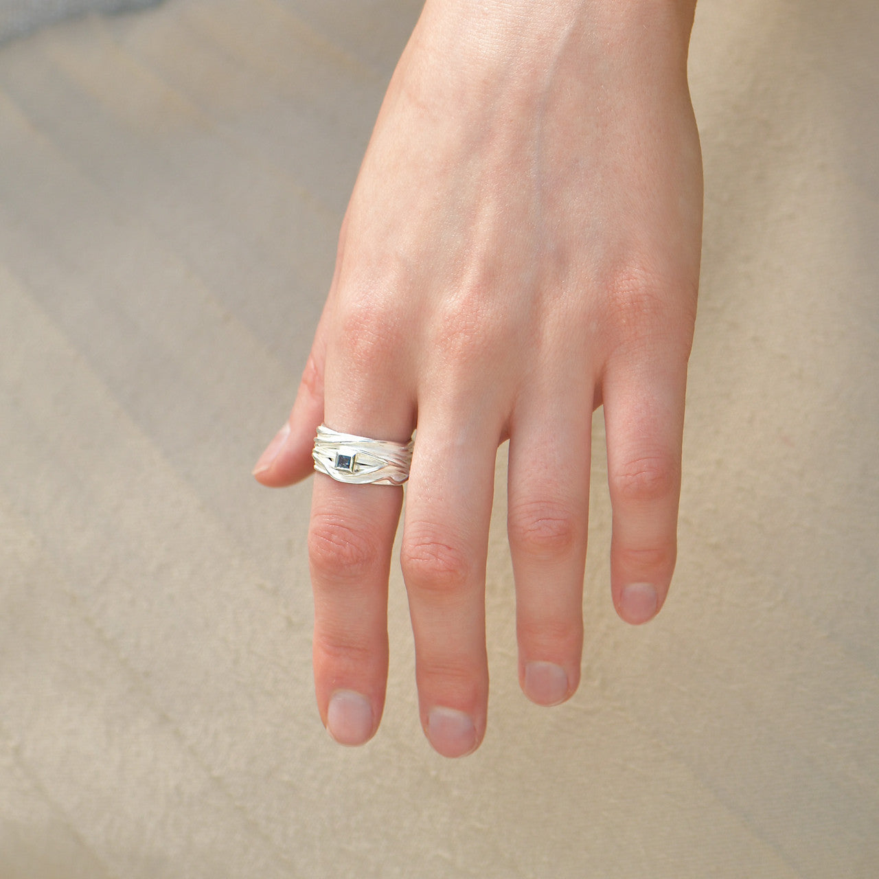 Korczynski_handmade_jewellery_Germany_ring_thick_band_sterling_silver_nest_ring_blue_topaz