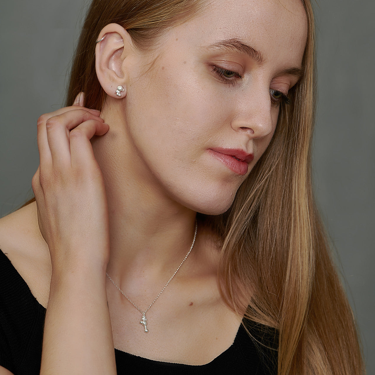 deco_echo_organic_bubble_silver_stud_earrings_and_pendant_necklace