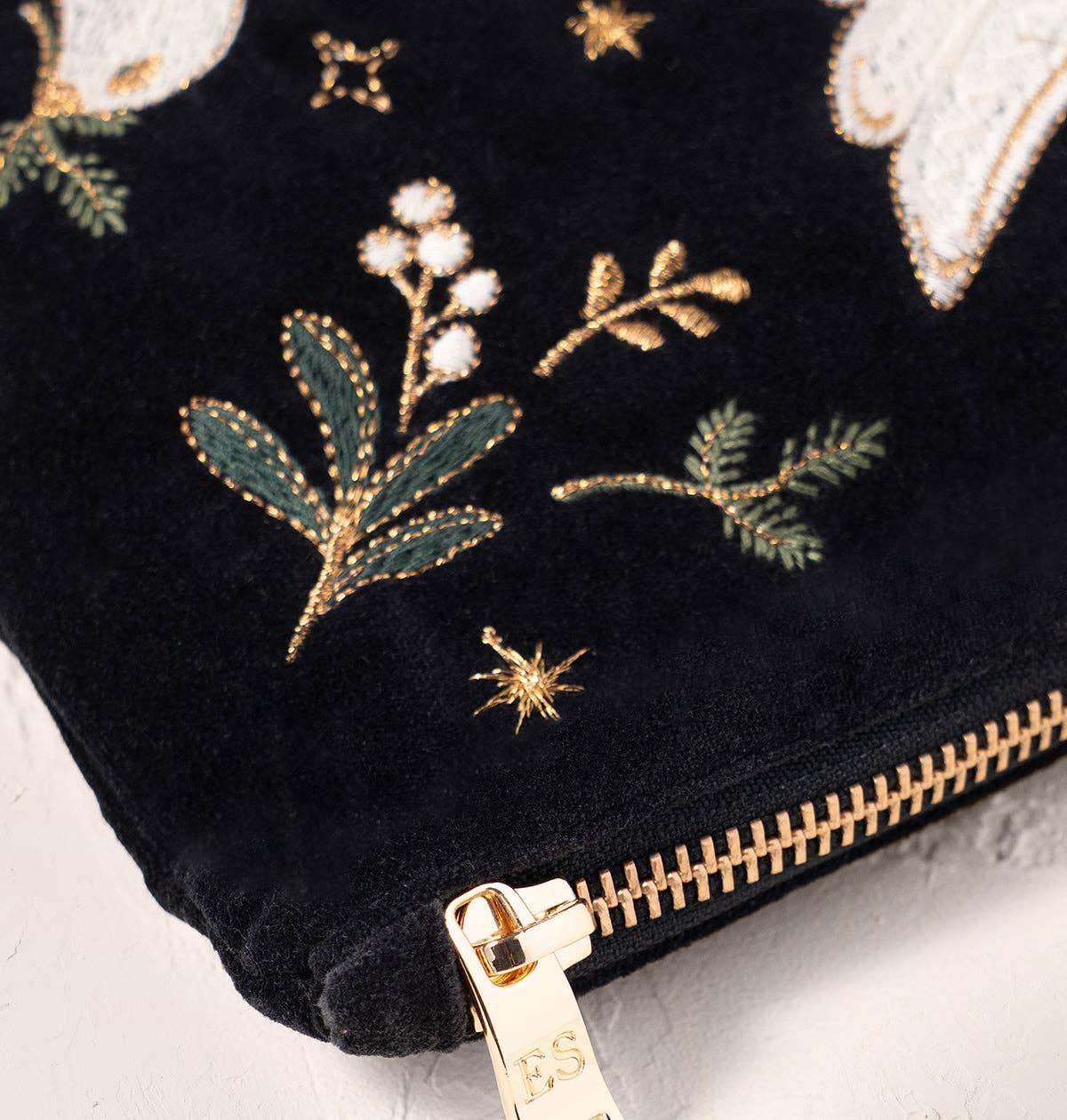 Elizabeth Scarlett Doves of Peace Everyday Pouch