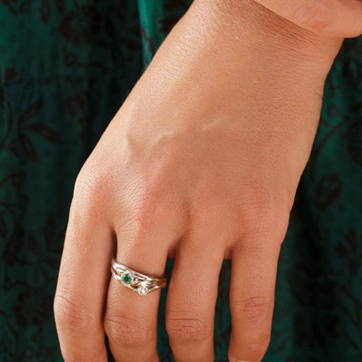 Handmade Emerald and Pearl Sterling Silver Ring: O