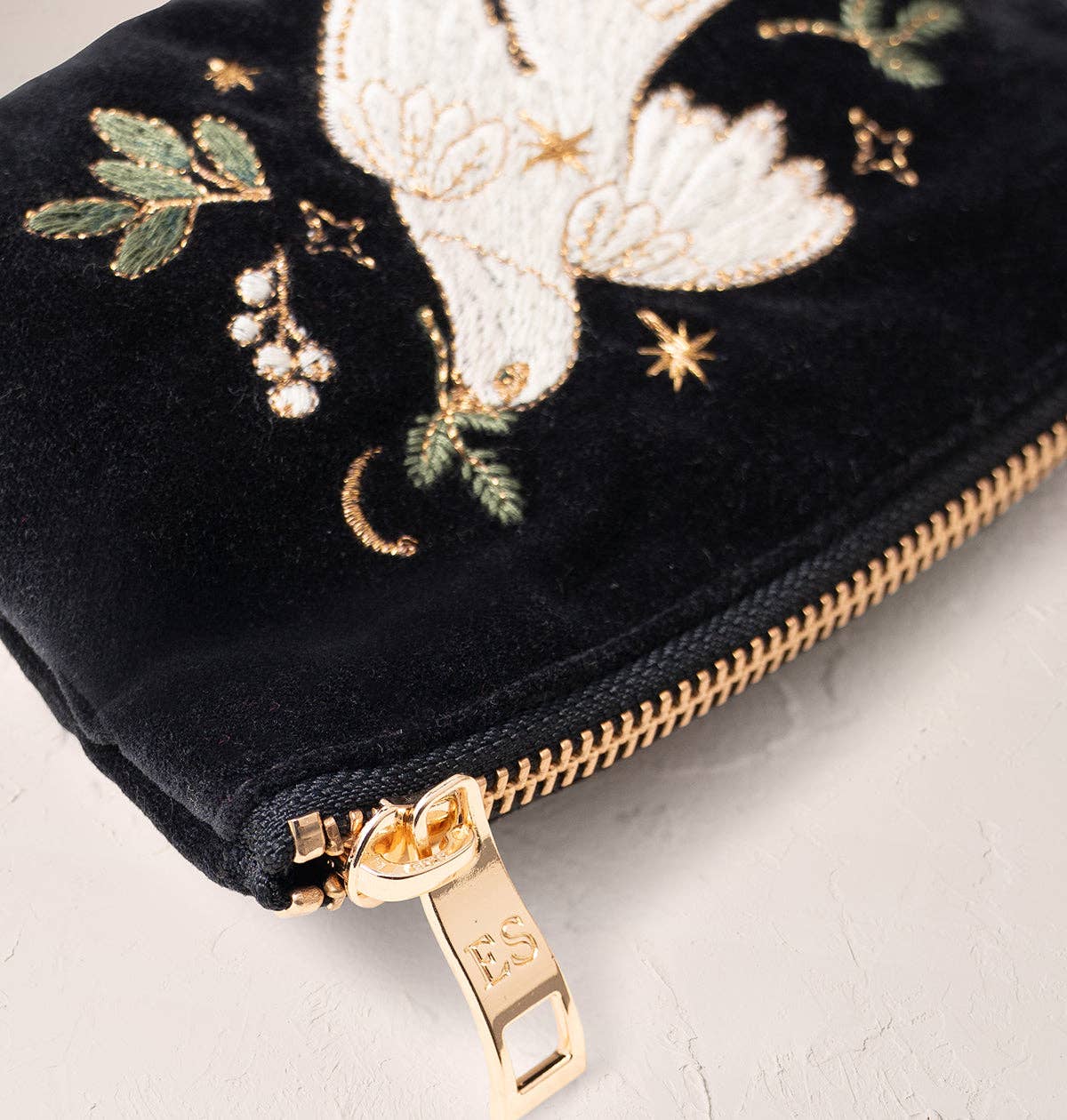 Elizabeth Scarlett Doves of Peace Coin Purse