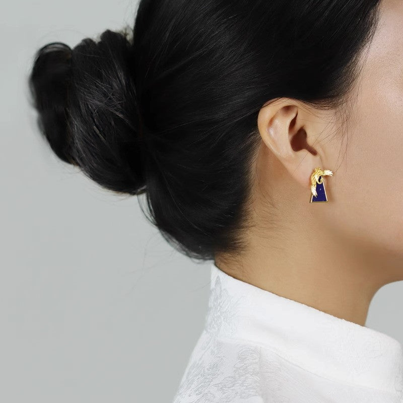 Botanic_garden_earrings_studs_sterling_silver_artificial_lapis_crane_bird_gold_plating