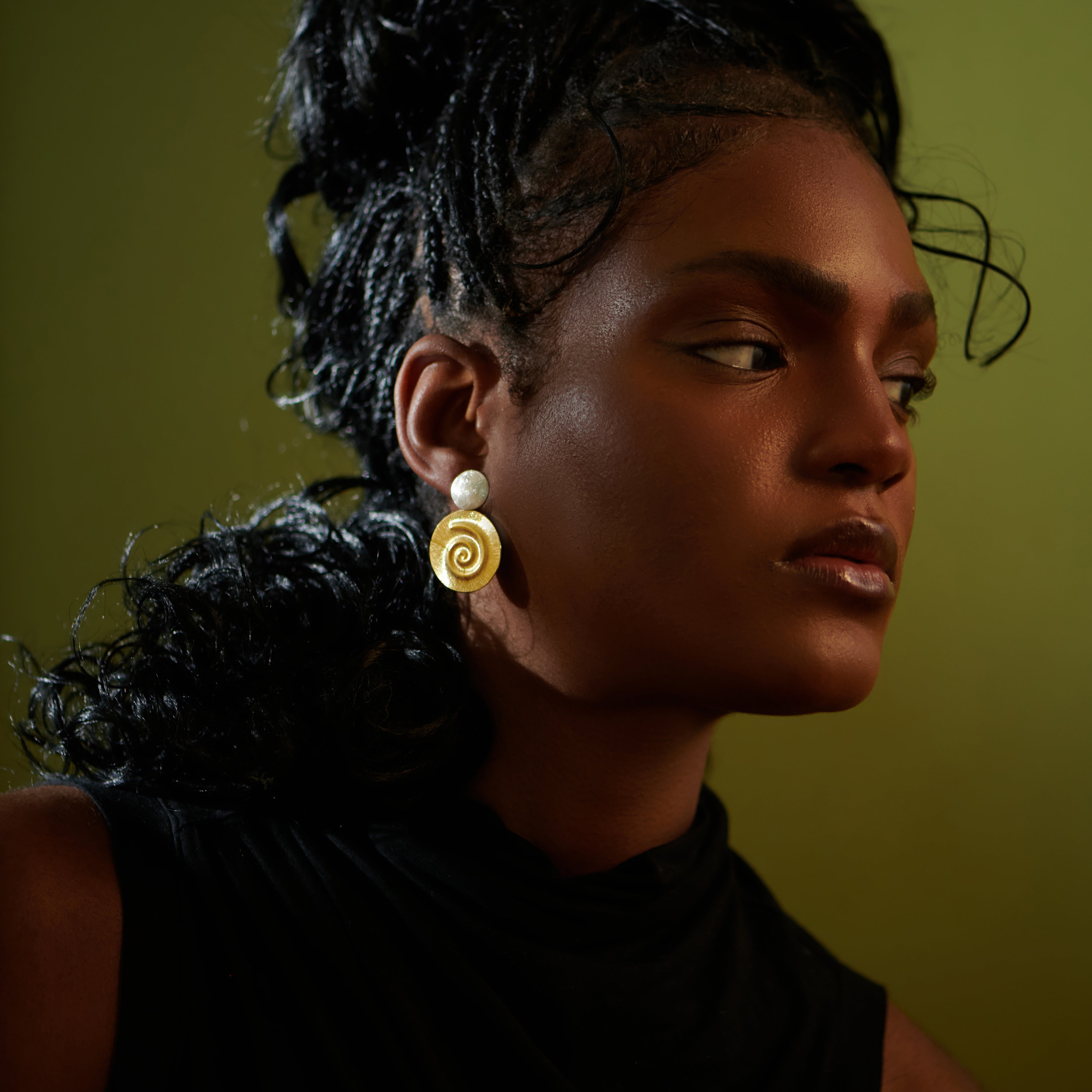 Large Mixed Tone Disc Earrings with Swirl Design
