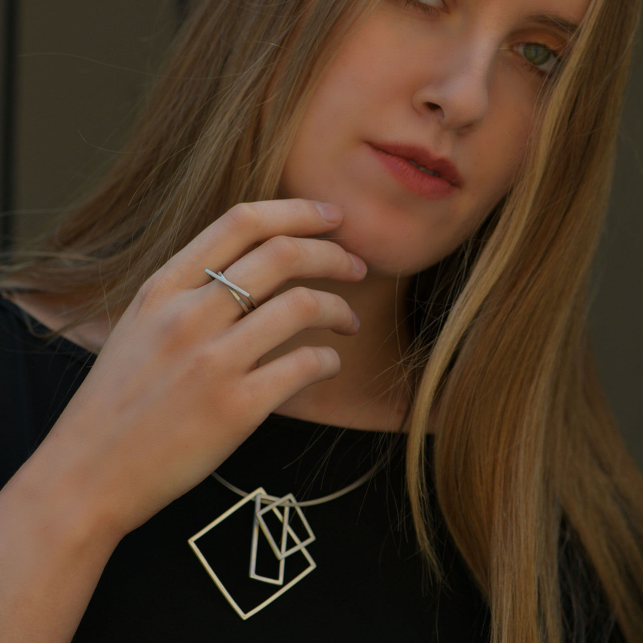 MarCucurella_handmade_jewellery_ring_sterling_silver_circle_square_geometric_jewellery_Spain