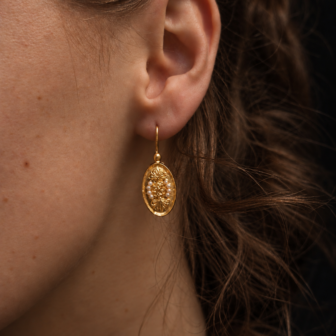 Etrusco Oval Pearl Earrings