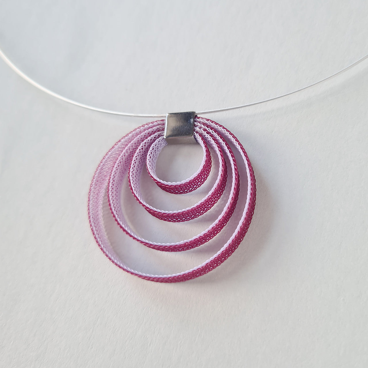 Vlum_handmade_necklace_nylon_threads_silver_plating_circle_necklace_dark_purple_light_purple