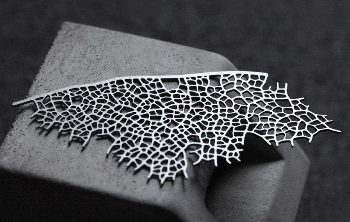 Moorigin_brooch_magnetic_skeleton_leaf_thin_silver_PVD_plating_stainless_steel_made_in_Taiwan_nature_inspired_jewellery
