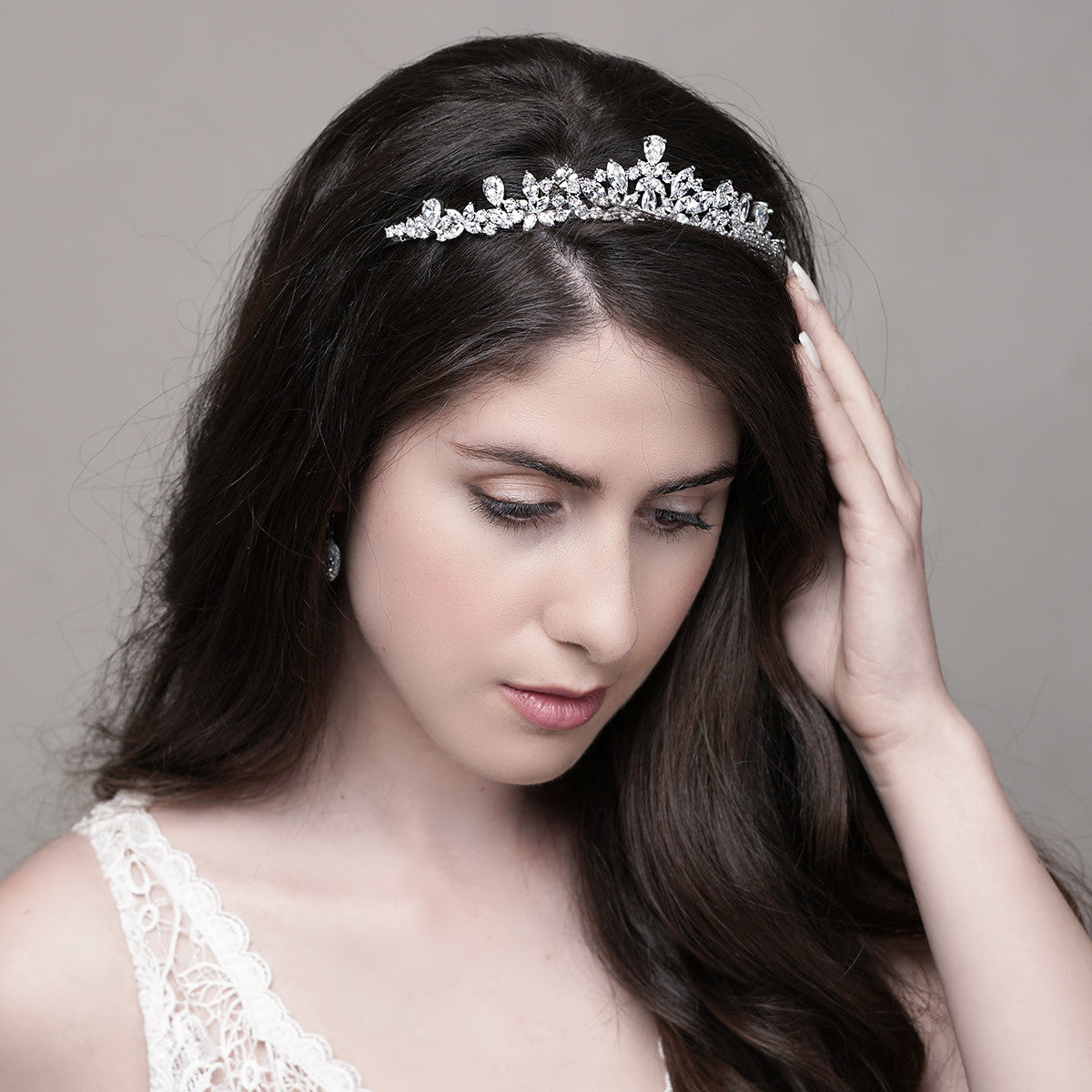 bridal_hair_accessories_traditional_tiara_floral_wedding_Jade