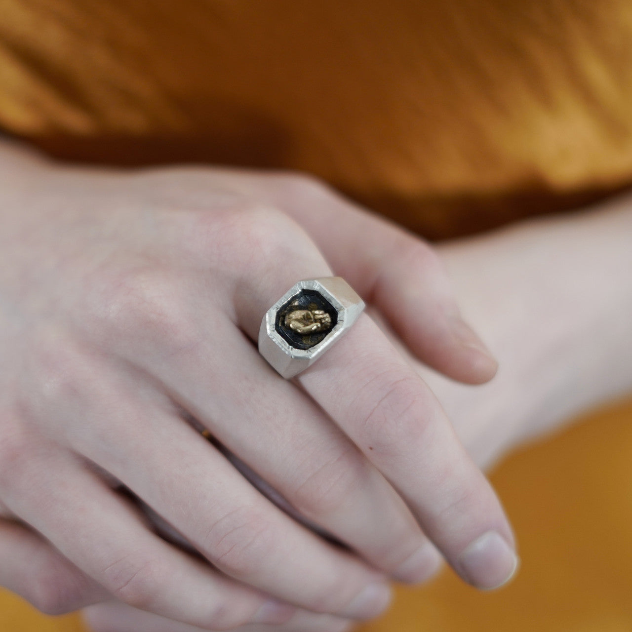 Fraser_Hamilton_handmade_jewellery_ring_signet_ring_chunky_statement_hand_sterling_silver_14K_yellow_gold_sculptural_jewellery