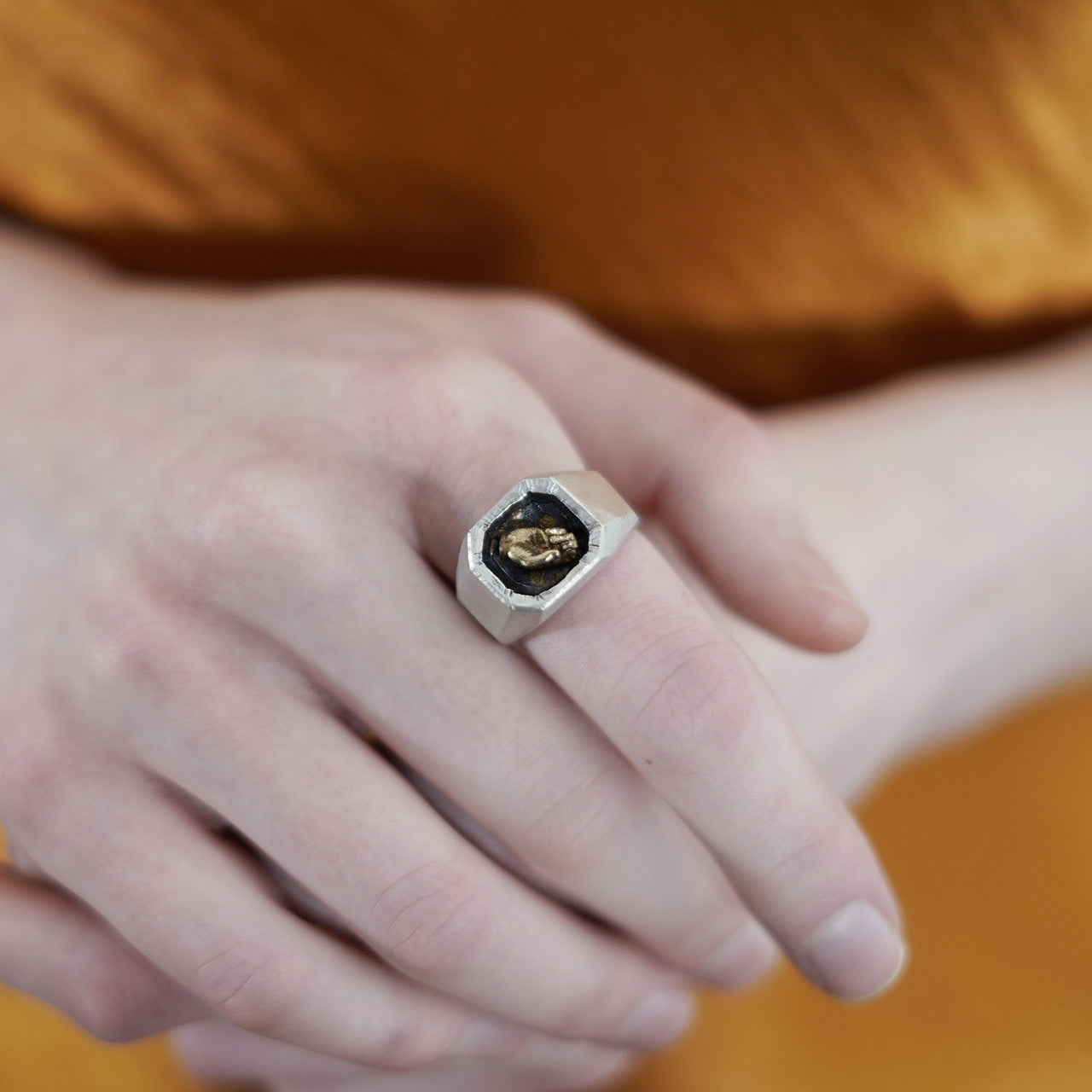 Fraser_Hamilton_handmade_jewellery_ring_signet_ring_chunky_statement_hand_sterling_silver_14K_yellow_gold_sculptural_jewellery