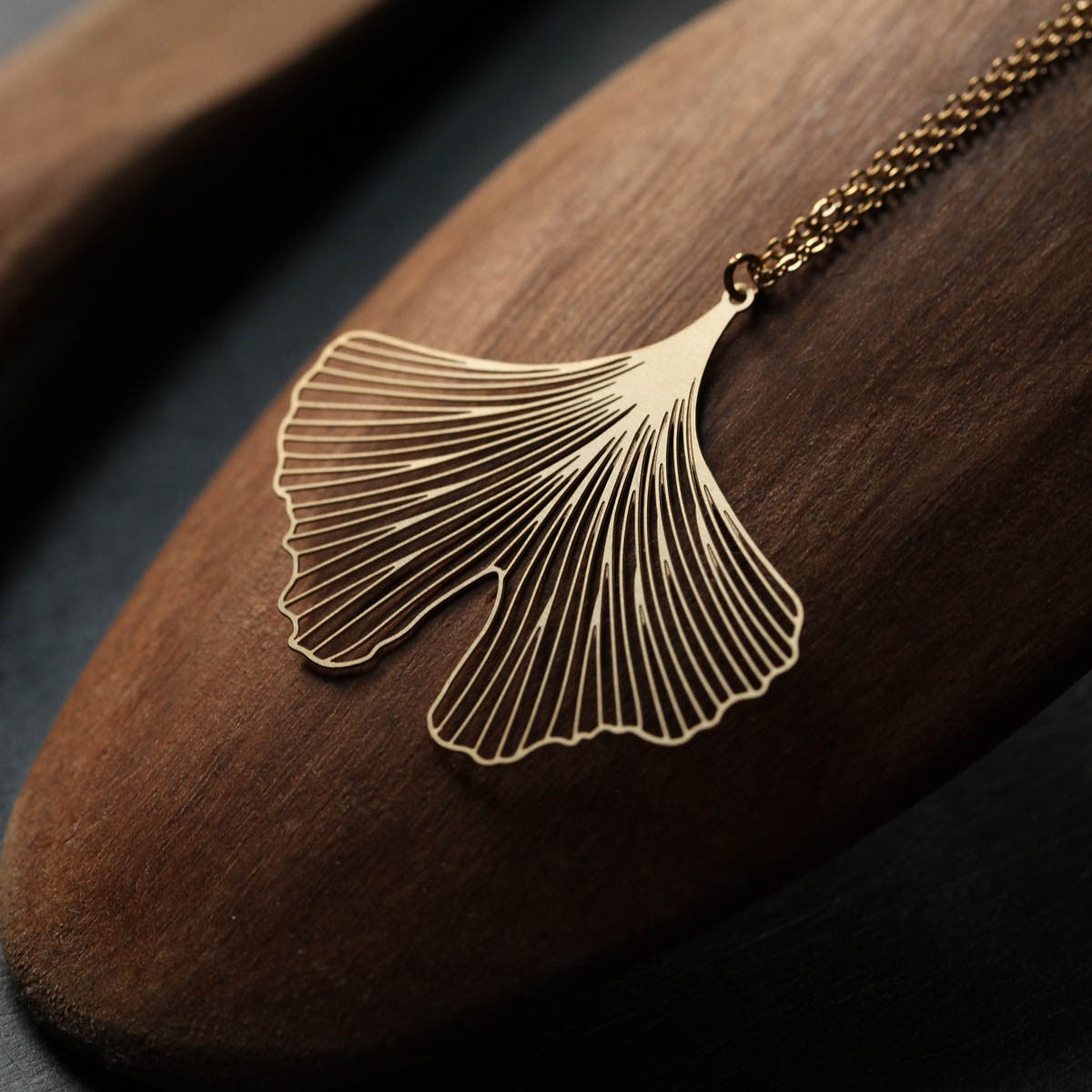 made_in_Taiwan_Ginkgo_leaf_necklace_small_stainless_steel_pendant_gold_plated_Moorigin_organic_styled_nature_inspired_jewellery