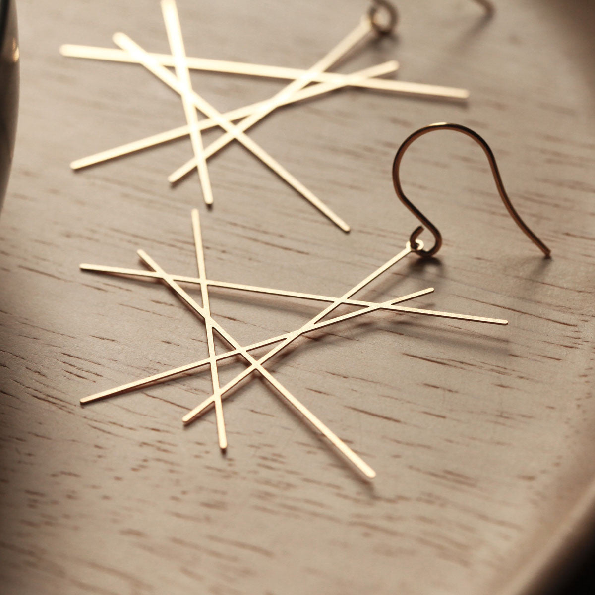 Moorigin Abstract Line Earrings Gold