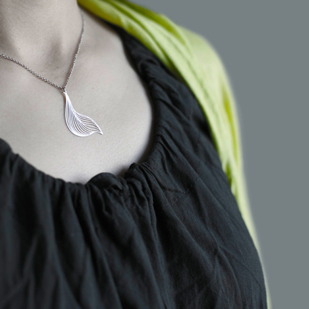 Moorigin_jewellery_necklace_pendant_silver_PVD_plating_soft_curve_lightweight_stainless_steel_made_in_Taiwan