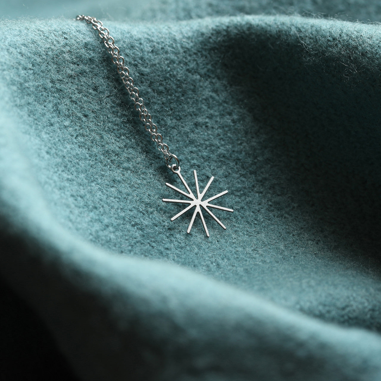 Moorigin_stainless_steel_necklace_pendant_paper_reed_snowflake_star_nature_inspired_made_in_Taiwan