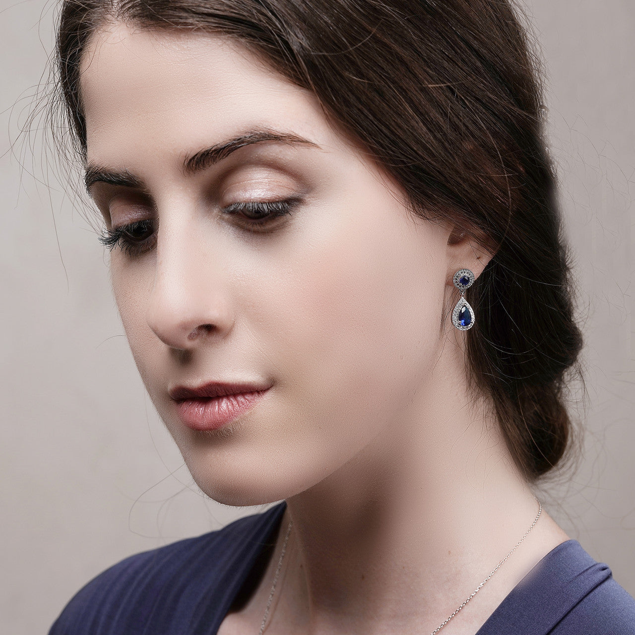 bridal_jewellery_bridal_accessories_earrings_teardrop_blue_circular_bridesmaids_jewellery_wedding_dangle