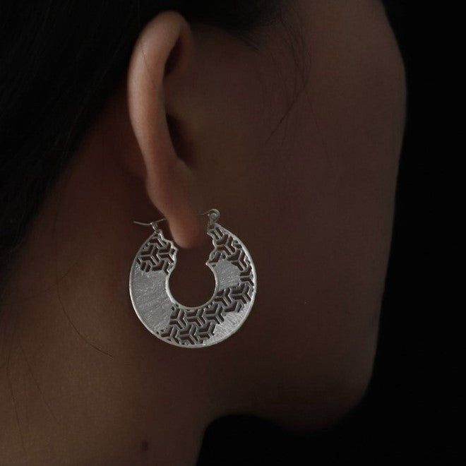 gold_vermeil_sterling_silver_large_openwork_hallow_out_circle_drop_earrings