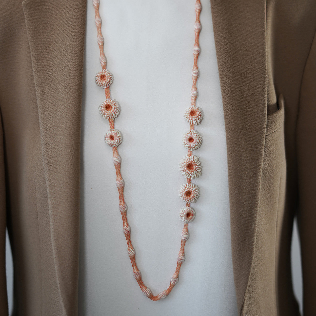 Tzuri_Gueta_handmade_jewellery_necklace_long_sautoir_salmon_nacre_organic_styled_silicone_viscose_statement_chunky_Paris_France