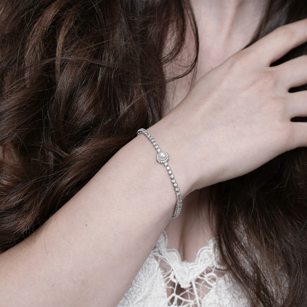Val Pearl and Diamante Bridal Bracelet